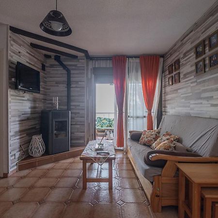 Apt Romantico Con Chimenea Con Fibra Optica Y Terraza San Martin de Valdeiglesias Bagian luar foto